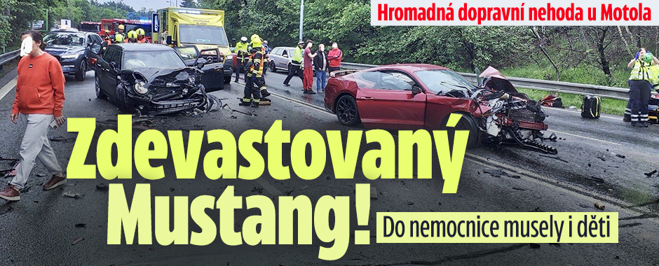 Hromadná dopravní nehoda u Motola: Zdevastovaný Mustang!